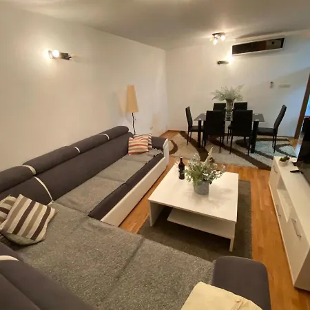 Lägenhet Apartman Martom
