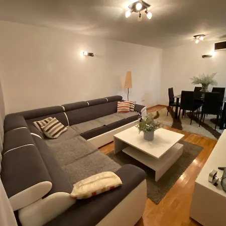 Apartman Martom *