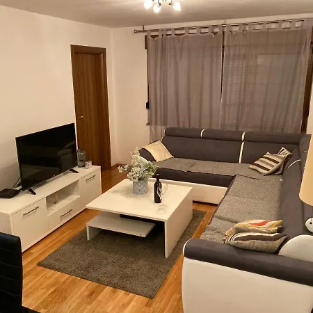 Lägenhet Apartman Martom *